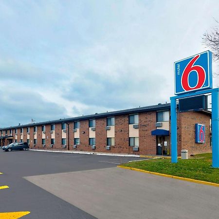 Motel 6-Oak Creek, Wi Εξωτερικό φωτογραφία